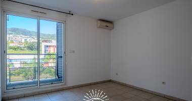 en exclusivitÉ – appartement t1 avec terrasse, piscine et salle de sport – résidence oiseau de paradis, sunshine immobilier