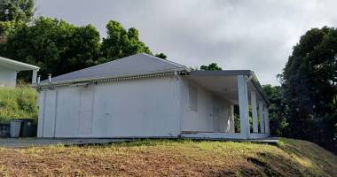 villa f4 sur 674 m² de terrain ste marie (les hauts)