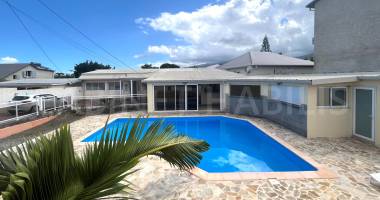 À louer - une maison de type t5 d'environ 251.18 m2 - la riviere - 1 890.00 €/mois