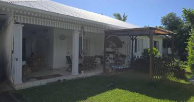 À vendre – charmante maison créole de 130 m² en plain‑pied, proche de la mer