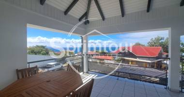 Á louer -t2 rénové avec terrasse et vue mer