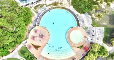 anse des rochers : t2 etage de 29 m2 meuble acces plage et piscine