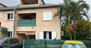t2 tampon rdc avec varangue et jardin en l