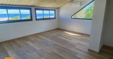maison f6 terre sainte bord de mer avec dépendance