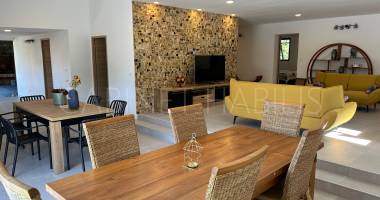 a louer - villa meublee t5 d'environ 174,79 m2 + maison d'environ 69,87 m2 - le tampon - loyer 3 300,00 €
