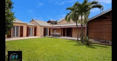 villa f6 meuble st gilles les bains
