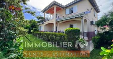 charmante maison créole f5 avec 517 m² de terrain