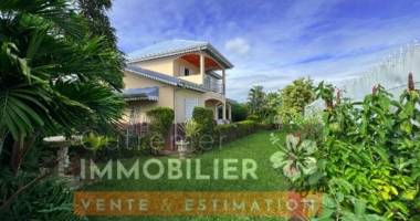 charmante maison créole f5 avec 517 m² de terrain