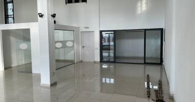 local commercial À louer – grand baie – 121 m²