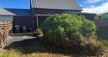 a louer charmante villa tout en bois de type f4 - secteur bois court