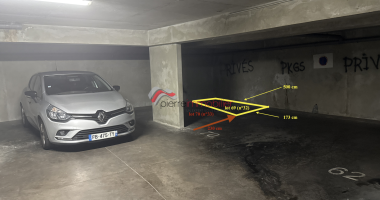 lot de stationnement   idéal stockage ou 2 roues   résidence sécurisée