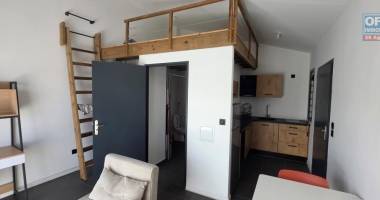 a louer studios neufs pour étudiants, meuble, equipe et amenage, haut de gamme le tampon centre ville