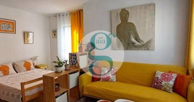 studio meublé 31m2 - trinité - st denis