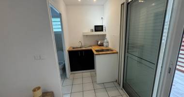 a louer joli studio neuf proche de l'université ( electricite, eau et wifi compris )