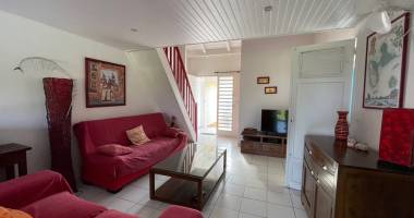 t3/4 duplex 70 m2 meublé vue dégagée mer, citerne, piscine, parking sécurisé