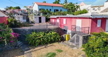local commercial à louer - 75 m² - piton st leu - 2 030  cc - disponible immédiatement