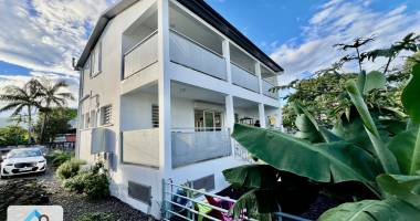 ravine des cabris 97432 - villa moderne et recente - bien situee - terrain plat et clos