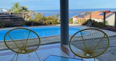 vue mer, piscine et bungalow indépendant : une belle opportunité à pointe des châteaux