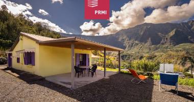 exclusivité prmi :  cilaos, maison d'environ 61m² à 10min à pied du centre ville
