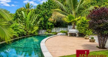 a vendre - À l'entre-deux  villa de 220 m² avec jolie vu