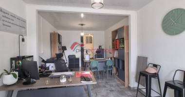 local commercial / professionnel 25m2 centre-ville petite ile