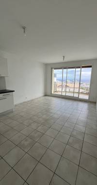 appart f2 - 38m2 + terrasse + parking couvert st pierre