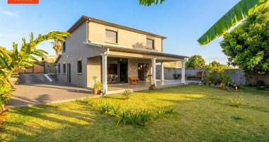 grande villa familiale et contemporaine - a quelques minutes de