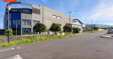 zi 4 local 152m2 - loyer 2 800  ht