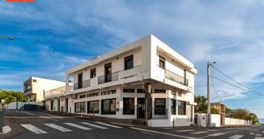 bureaux en angle avec vitrine - saint-pierre centre