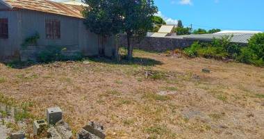 saint pierre- terrain de 650 m2 dans cadre paisible- proximité