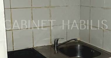 a louer - studio - 25,29 m2 environ - saint-denis - loyer 600 €
