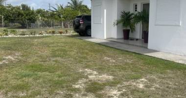 belle et spacieuse villa  f4 meublee - grand jardin clos