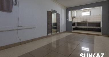 a louer saint-pierre centre - appt f2 de 35 m² en duplex - l