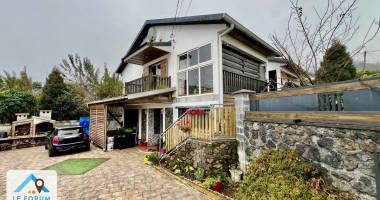 tampon 97430 - villa À etage - volumes appreciables - fonctionnelle - quartier calme et verdoyant