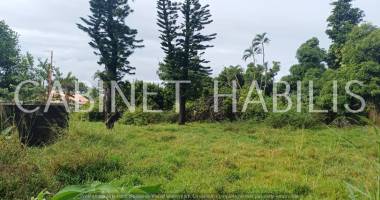 a vendre - terrain de 2 037 m2 environ - saint andre - 346 320 €