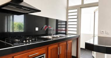 appartement 3 piÈces entiÈrement climatisÉ