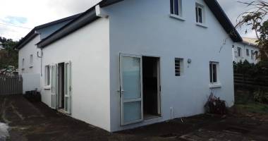 sh 4383 : maison jumelee f4 de 82 m² petite ile