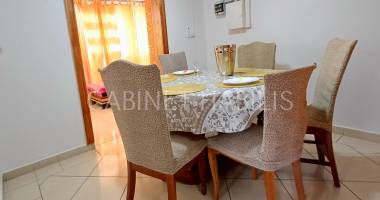 À louer - appartement meuble de type f3 d'environ 60 m2 - bras de pontho - loyer 1 111,00 € + 185,00 € de char