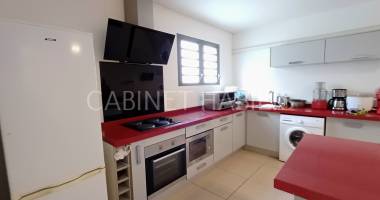 À louer - maison meublee de type t5 d'environ 109,09 m2 - la riviere saint-louis - loyer : 1 640,00 €
