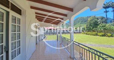 gourbeyre (bisdary)-belle maison individuelle t5