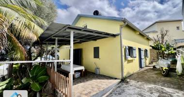tampon 97430 - maison t5 + studio - beaux volumes - vue mer - secteur calme