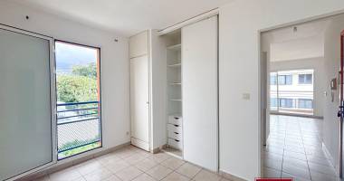 appartement t2 avec stationnement-libre de toute occupation