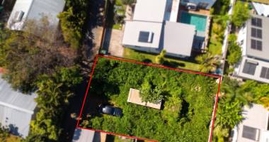 terrain à bâtir plat de 350 m²