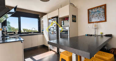 a vendre maison familiale à la montagne villa avec jardin et terrasse