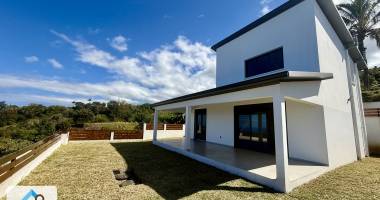 petite Île 97429 - villa f4 neuve - vue mer et montagne - proche des commoditÉs