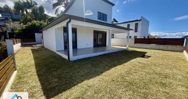 petite Île 97429 - villa f4 neuve - vue mer et montagne - proche des commoditÉs