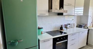 lumineux appartement f3 avec vue situé à quartier français