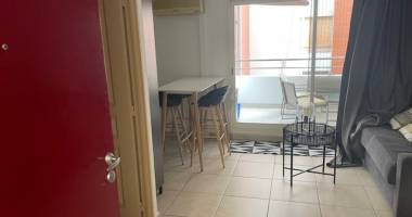 studio 20 m2  plus terrasse bas de la riviere
