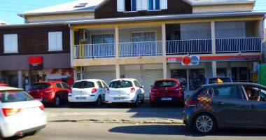 location appartement f3 l'Étang-salé-les-hauts (974)   60 m2 avec terrasse