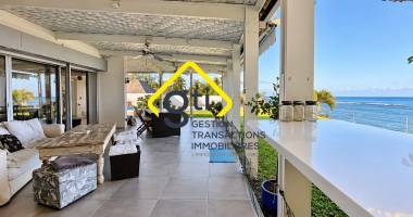 a vendre propriété d'exception en première ligne sur le lagon